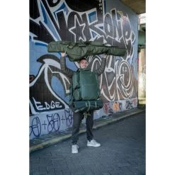 Trakker Sanctuary Cuna Autoinflable XL -Trakker Trakker NXG Luggage Lifestyle Shoot Feb 001 550x550h 1