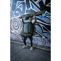 Trakker Sanctuary Cuna Autoinflable XL -Trakker Trakker NXG Luggage Lifestyle Shoot Feb 006 550x550h